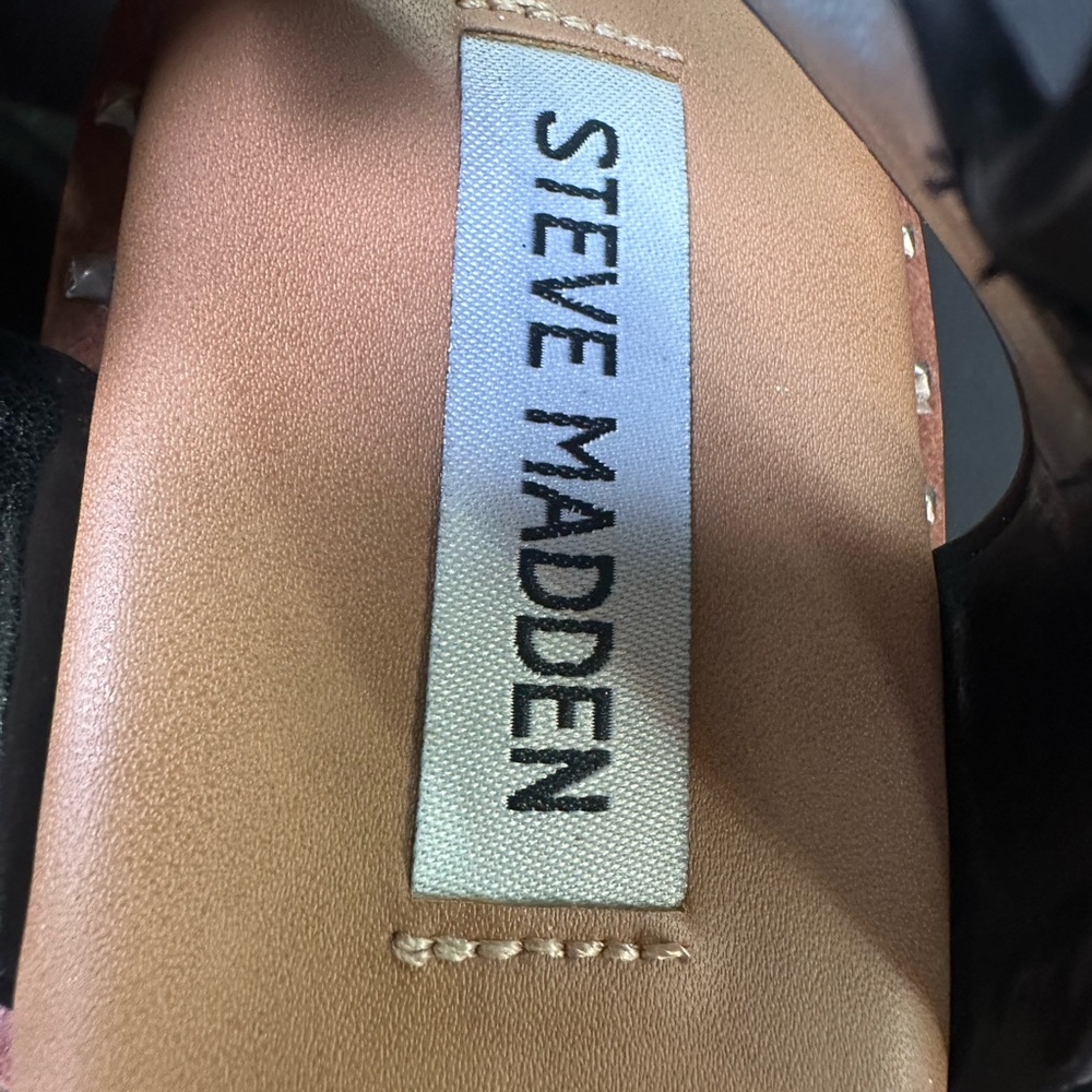 Steve Madden Women's Theories Flat Sandal - Picture 11 of 12